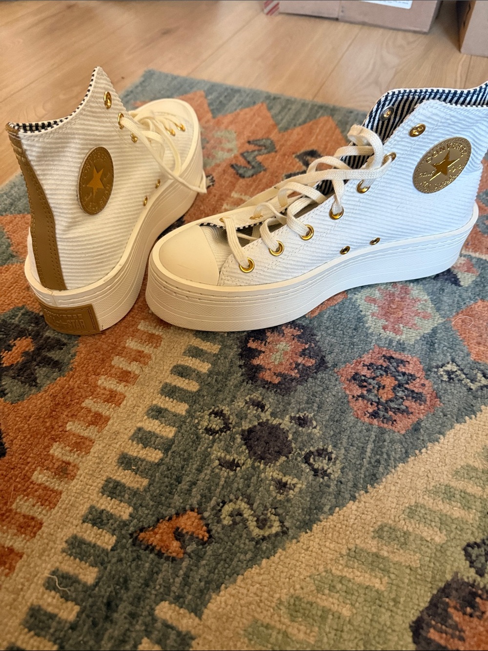 Converse corduroy Platform High-Top Sneakers in Cream with Gold Accents